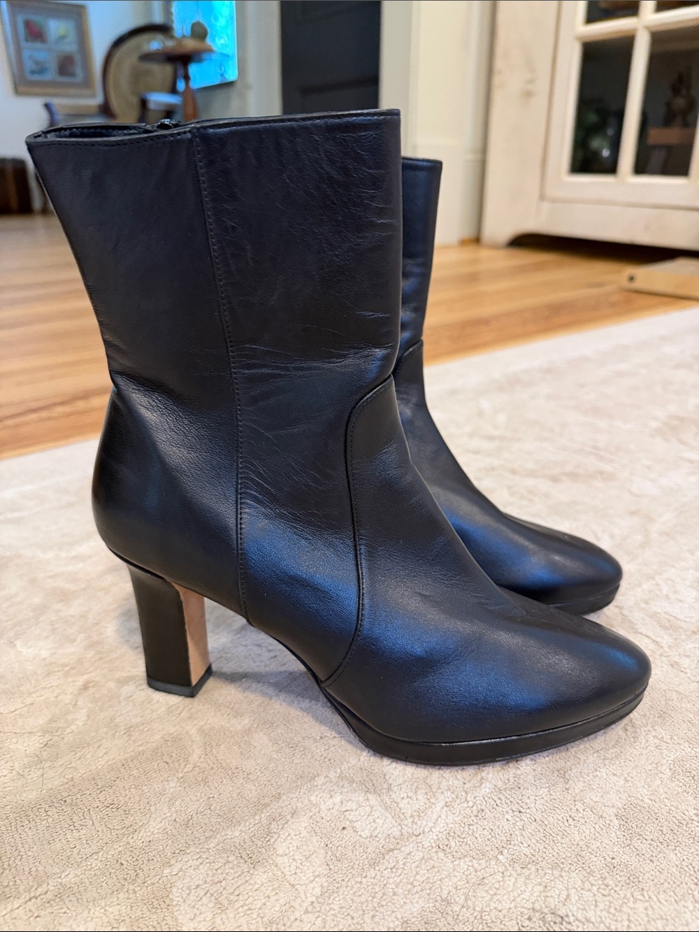 Like New!!!! Stuart Weitzman Black Leather Mid-Calf Block Heel Boots. Size 9